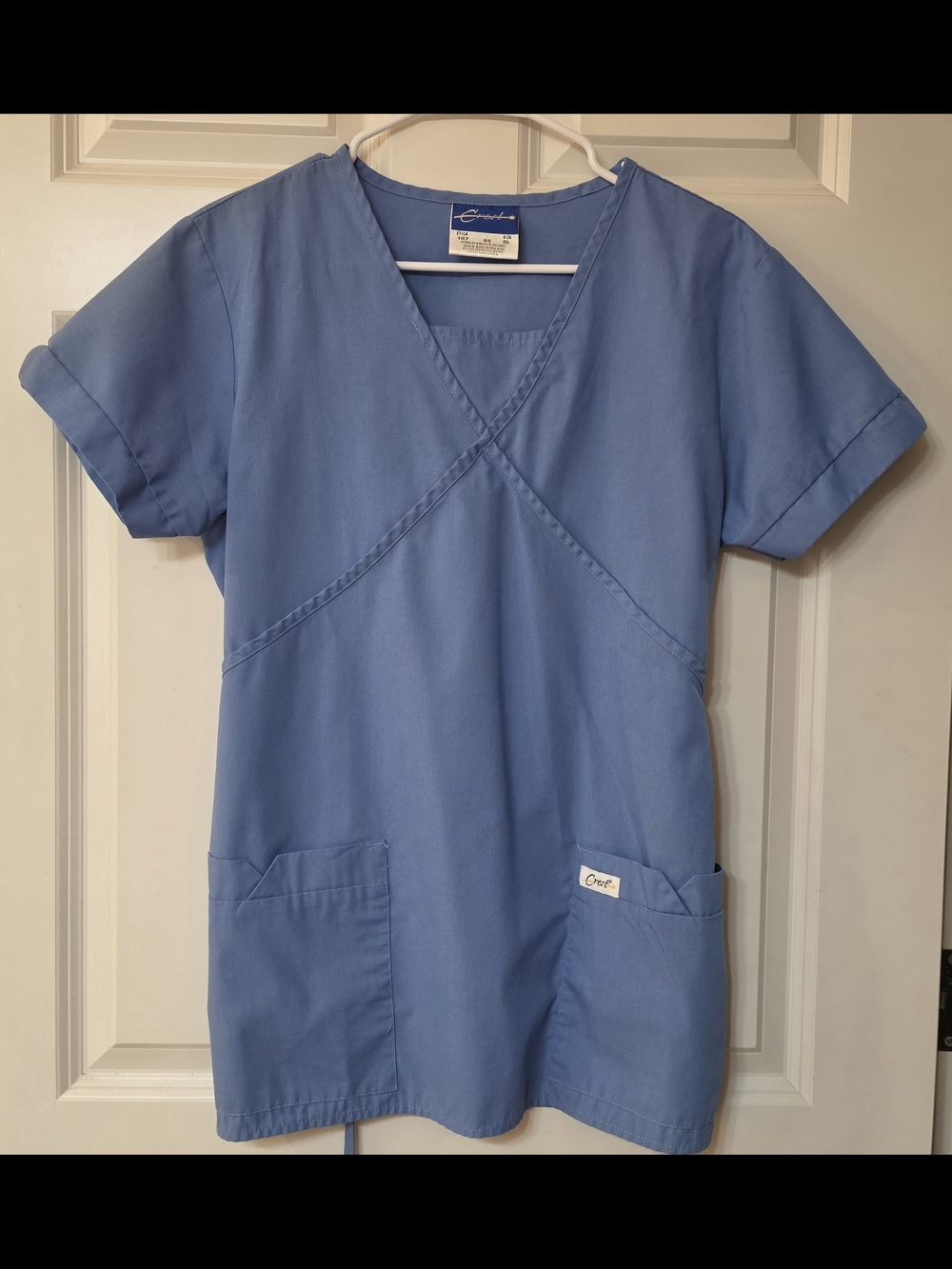 Crest Sky Blue Short Sleeve V-Neck Scrub Top 2 Front Pockets
